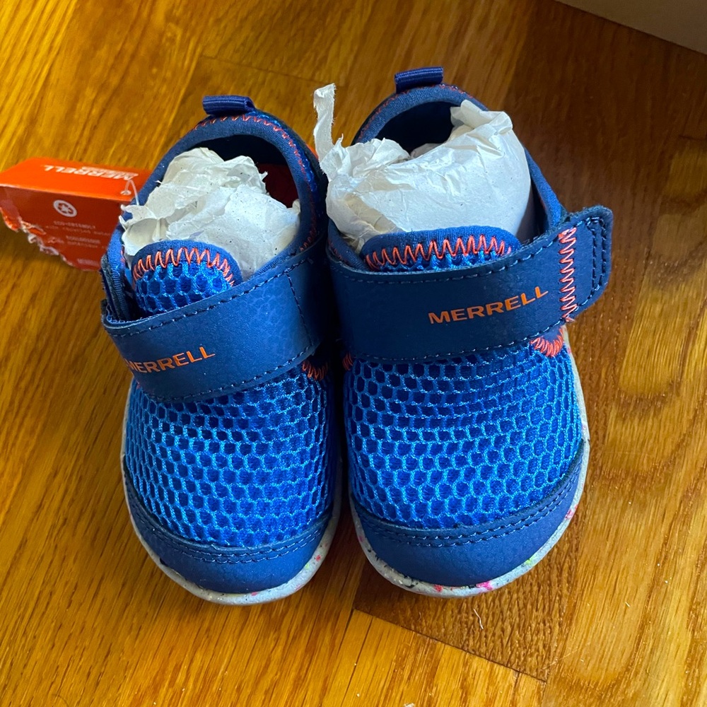 NWT Baby/Toddler Merrell Bare Steps Water Shoes size 4.5